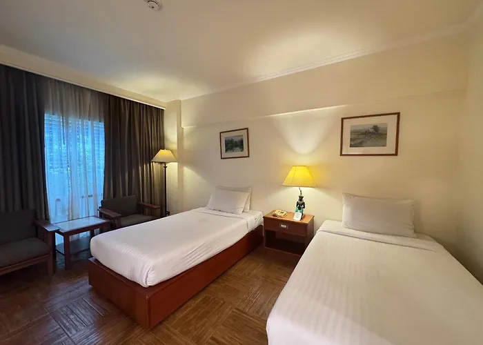 Palace Hotel 5*