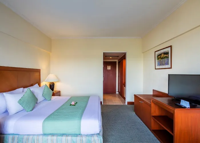 Palace 5*