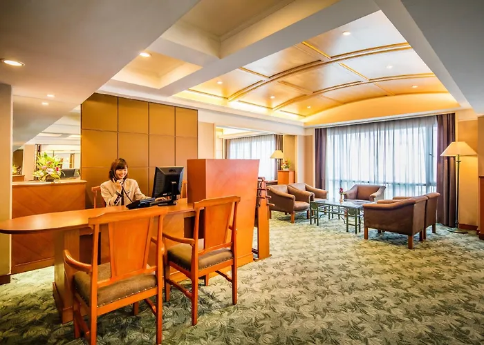Palace Hotel 5*